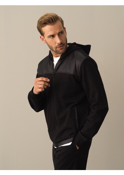 Erkek Siyah Regular Fit Sweatmont