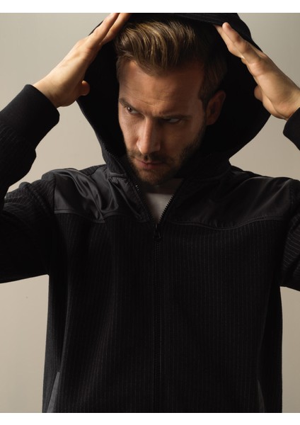 Erkek Siyah Regular Fit Sweatmont modelleri