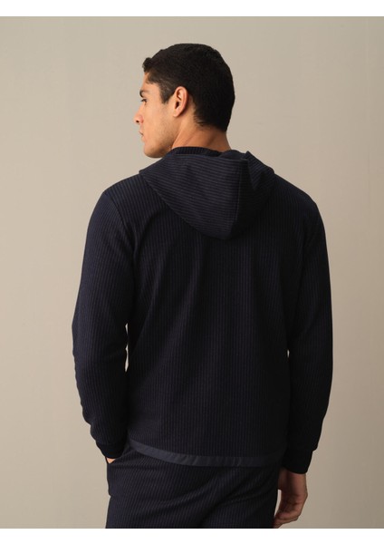 Erkek Lacivert Regular Fit Sweatmont modelleri