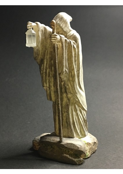 Hermit Figure - Keşiş Figür - 10X10X20CM