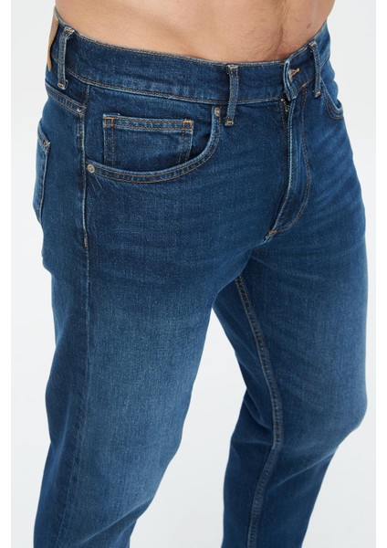 Finn Koyu Mavi Regular Tapered Fermuarlı Jean Pantolon E 4407-008 indirimleri