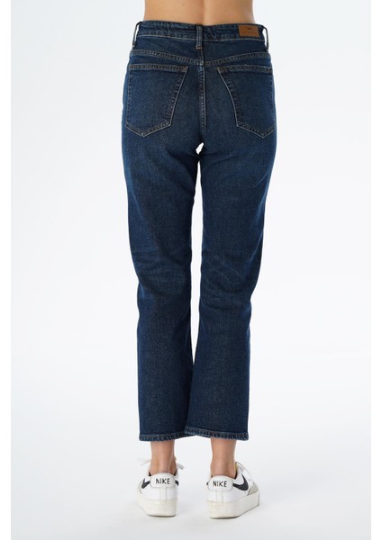 Elıza Cropped Koyu Mavi Straight Fit Fermuarlı Jean Pantolon C 4518-075 fırsatları