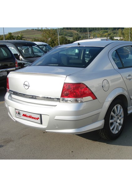 (Boyasız) Opel Astra H Sedan Arka Karlık 2008-2010 Arasına Uyumludur