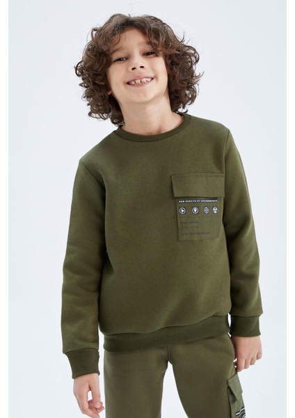Erkek Çocuk Bisiklet Yaka Cep Baskılı Sweatshirt X9715A622AU modelleri