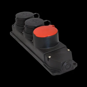 TP Elektrik 3x25a - Kauçuk Üçlü Grup Priz / 1 Adet (3x25) + 2