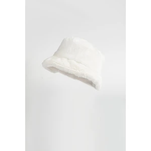 Beyaz Kürk Şapka - Peluş Bucket