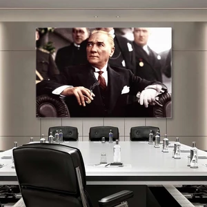 SML Tablo Gazi Mustafa Kemal Atatürk Oturan Kanvas Tablo