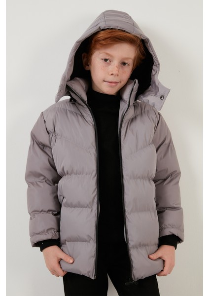 Peluş Astarlı Çıkarılabilir Kapüşonlu Cepli Kışlık Mont Erkek Çocuk Mont 5761587 modelleri
