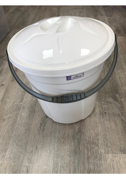 Beyaz Kapaklı Su Banyo Temizlik Kovası 20 Litre