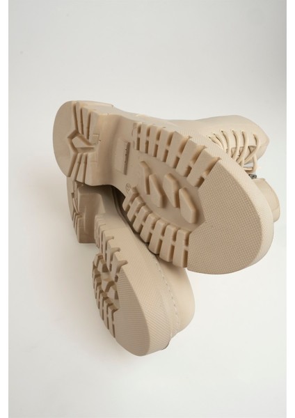 Kalın Tabanlı Bağcık Detaylı Bot Bej fırsatları