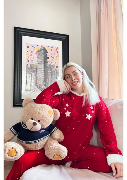 Kırmızı Everyday Magic Desenli Kapşonlu Peluş Polar Pijama fiyatları