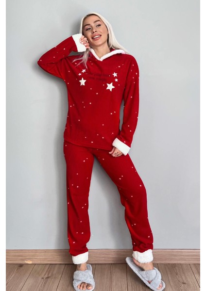 Kırmızı Everyday Magic Desenli Kapşonlu Peluş Polar Pijama indirimleri