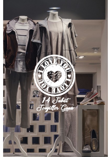 Sevgililer Günü Için Içinde Love Yazılı 12 Adet Kalp 60 cm Sticker