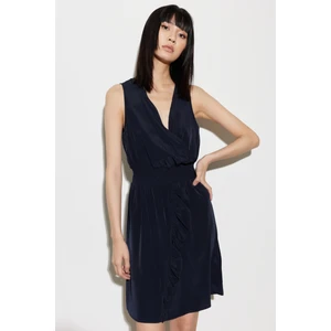 Regular Fit Normal Kesim V Yaka Elbise