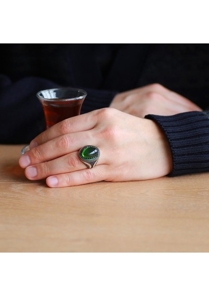 Yeşil Zirkon Taşlı Mikro Zirkon Taş Mıhlamalı Oval Tasarım 925 Ayar Gümüş Erkek Yüzük modelleri