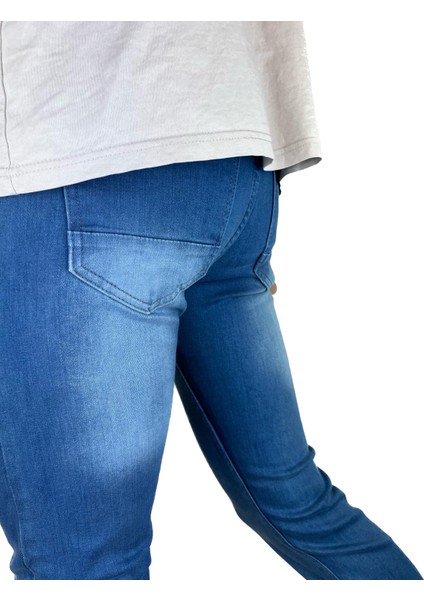 Erkek Dar Kesim Boru Paça Denim Likralı Mavi Kot Pantolon