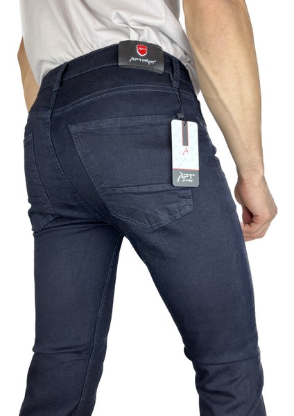 Erkek Dar Kesim Boru Paça Denim Likralı Lacivert Kot Pantolon