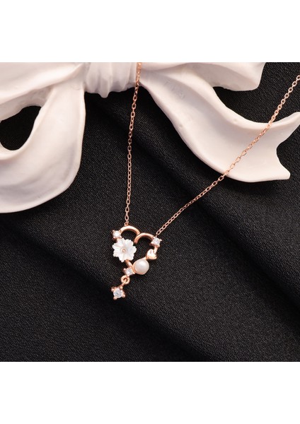 925 Ayar Gümüş Sedefli ve Incili Kalp Kolye fırsatları