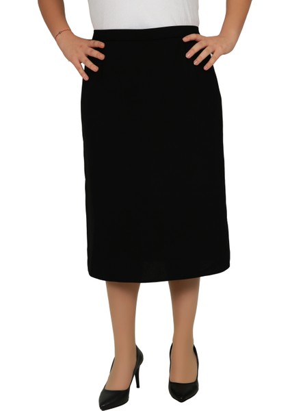 Kısa, Yırtmaçlı Krep Astarlı Ofis Etek