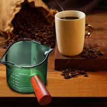 Espresso Kahve Fincanı Onunya Kupası Ölçek ve Ahşap Saplı Kupası Yeşil Ölçüm