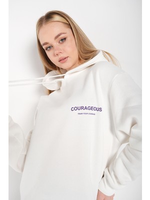 Trendseninle Kadın Courageous Yıldız Baskılı Oversize Sweatshirt