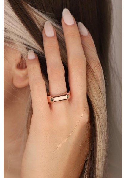 Yeşil Taşlı Yılan Kafası Gümüş Yüzük