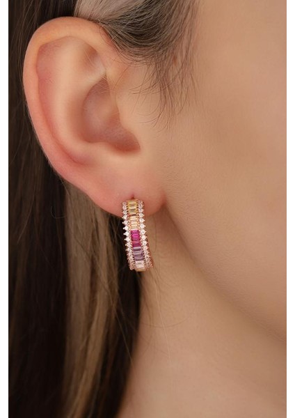 Renkli Baget Taşlı Gümüş Küpe fırsatları