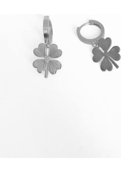 Dört Yaprak Yonca Sallantılı Taşsız Gümüş Küpe modelleri