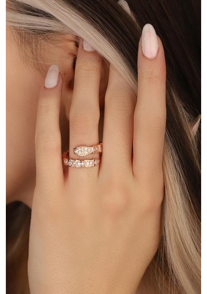 Beyaz Taşlı Gümüş Yılan Yüzük