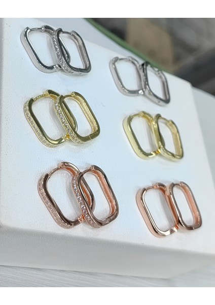 Tek Sıra Taşlı Kare Gümüş Küpe fırsatları