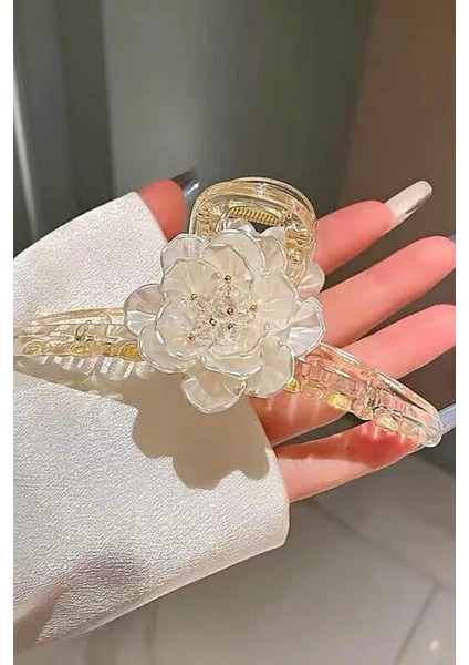 Beyaz Gül Incili Mandal Toka fırsatları