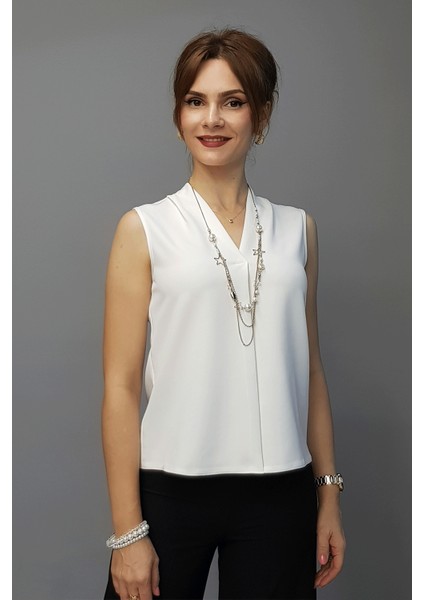 V Yaka Omuz Pileli Kolsuz Bluz-Beyaz