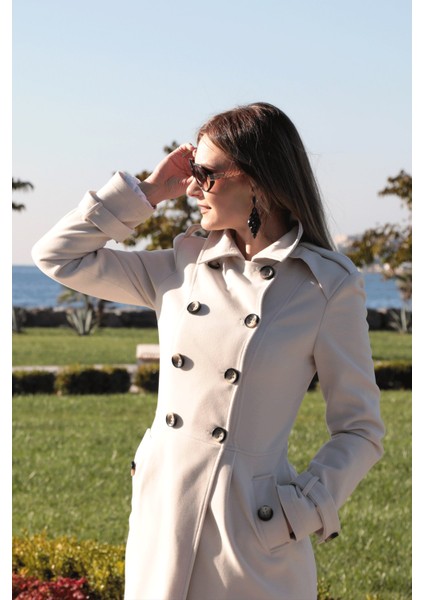 Pileli Apoletli Düğmeli Kaşe Kaban - Bej