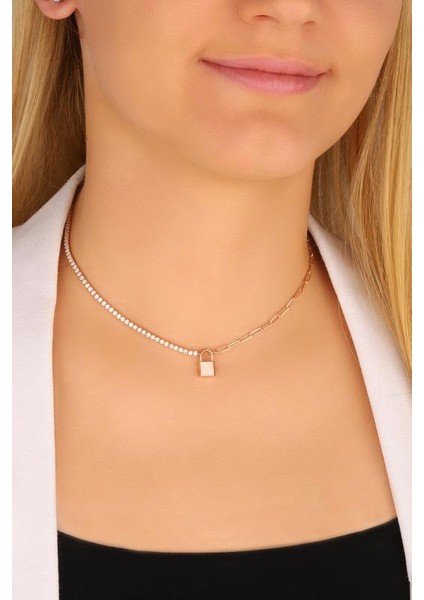 Yarısı Suyolu Yarısı Italyan Zincirli Kilit Gümüş Choker Kolye