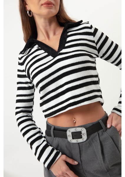 Kadın Beyaz Çizgili Örme Kazak fırsatları