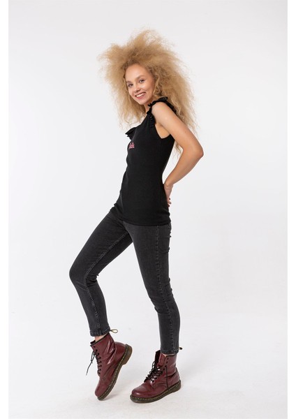 Fancy Kadın Bisiklet Yaka Barbie Nakış Detaylı Fitilli Ekstra Esnek Slim Fit Tişört fırsatları
