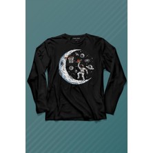 Kendim Seçtim Uzayda Ayda Satürn Gezegeni Yanında Basketbol Oynayan Astronot Uzun Kollu Tişört Baskılı Çocuk T-Shirt