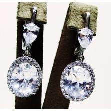 Lilah Gümüş Tr Gümüş Beyaz Oval Damla Taşlı Sallantılı Kadın Küpesi