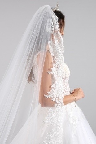 Paris in Paris Gelin Duvağı Uzun Fransız Dantelli Kırıkbeyaz Gelin ve Nikah Duvağı Boyu 220 cm Eni 300 cm
