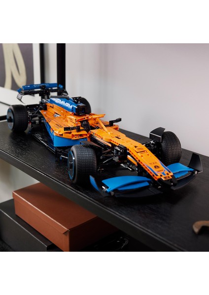 Technic McLaren Formula 1™ Yarış Arabası 42141 - Yetişkinler için 2022 Araba Modeli Yapım Seti (1432 Parça)