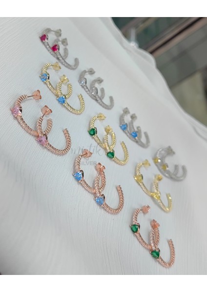 Yeşil Kalpli Yarım Halka Gümüş Küpe fırsatları