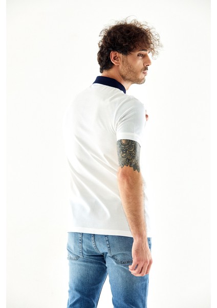 Erkek Beyaz Tişört ( Model Kodu : J222131100 ) fırsatları