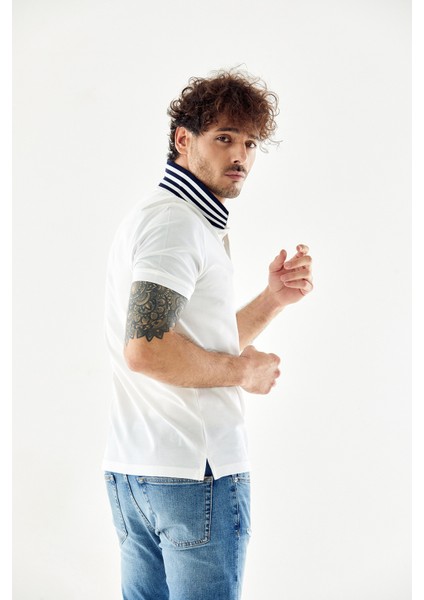 Erkek Beyaz Tişört ( Model Kodu : J222131100 ) indirimleri