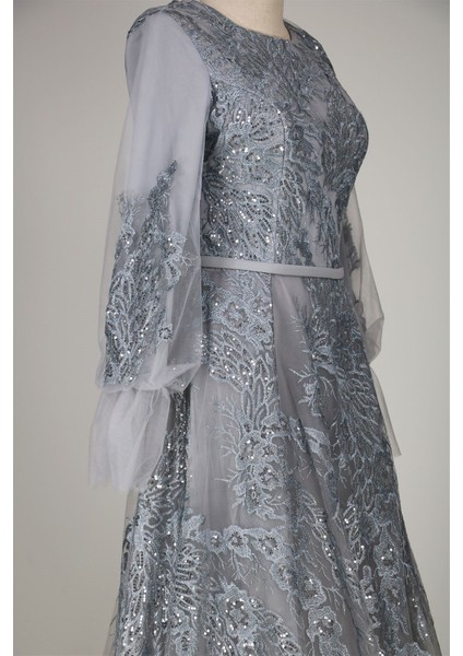 05-745 Işlemeli Tül Arkası Uzun Önü Kısa Abiye modelleri