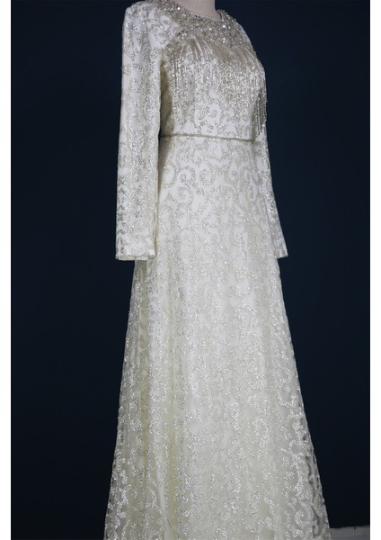 05-553 Komple Işlemeli Simli Pullu Taşlı Abiye modelleri