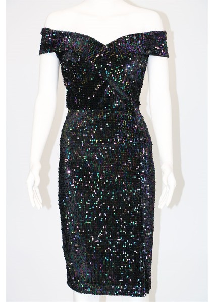 38868 Açık Omuz Eteği Yırtmaçlı Pullu Kadife Elbise