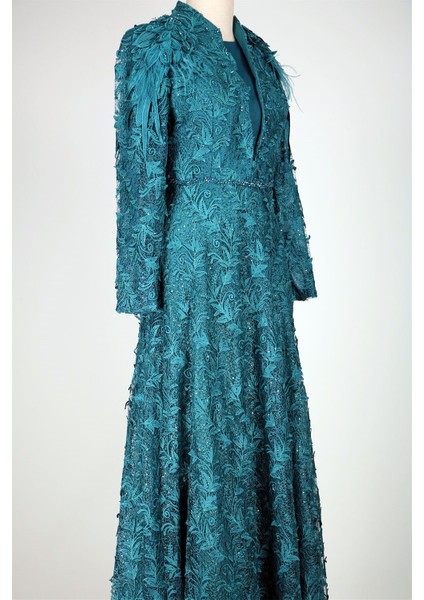 05-710 Omuzları Aplikli Güpürlü Taşlı Abiye modelleri