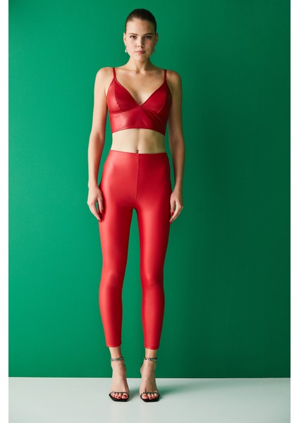 Kırmızı Leather Triangle Croplet fırsatları