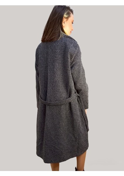 Zebra Desenli Bağlamalı Kaban fırsatları