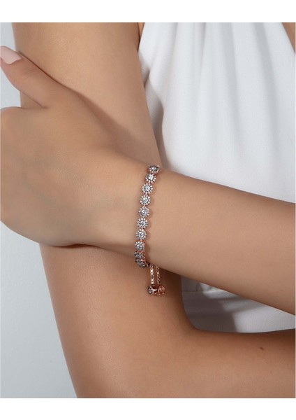 Elmas Modeli Karartmalı Asansörlü Gümüş Bileklik